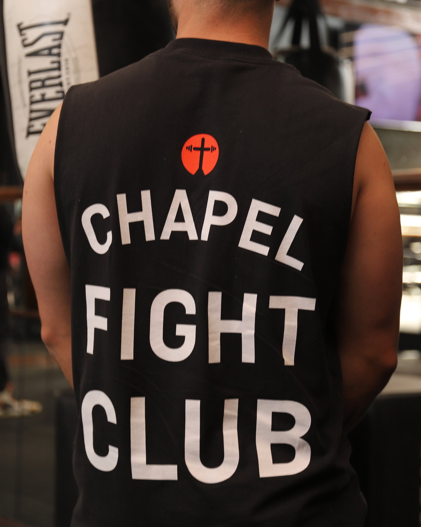 BLACK TEE - SLEEVELESS