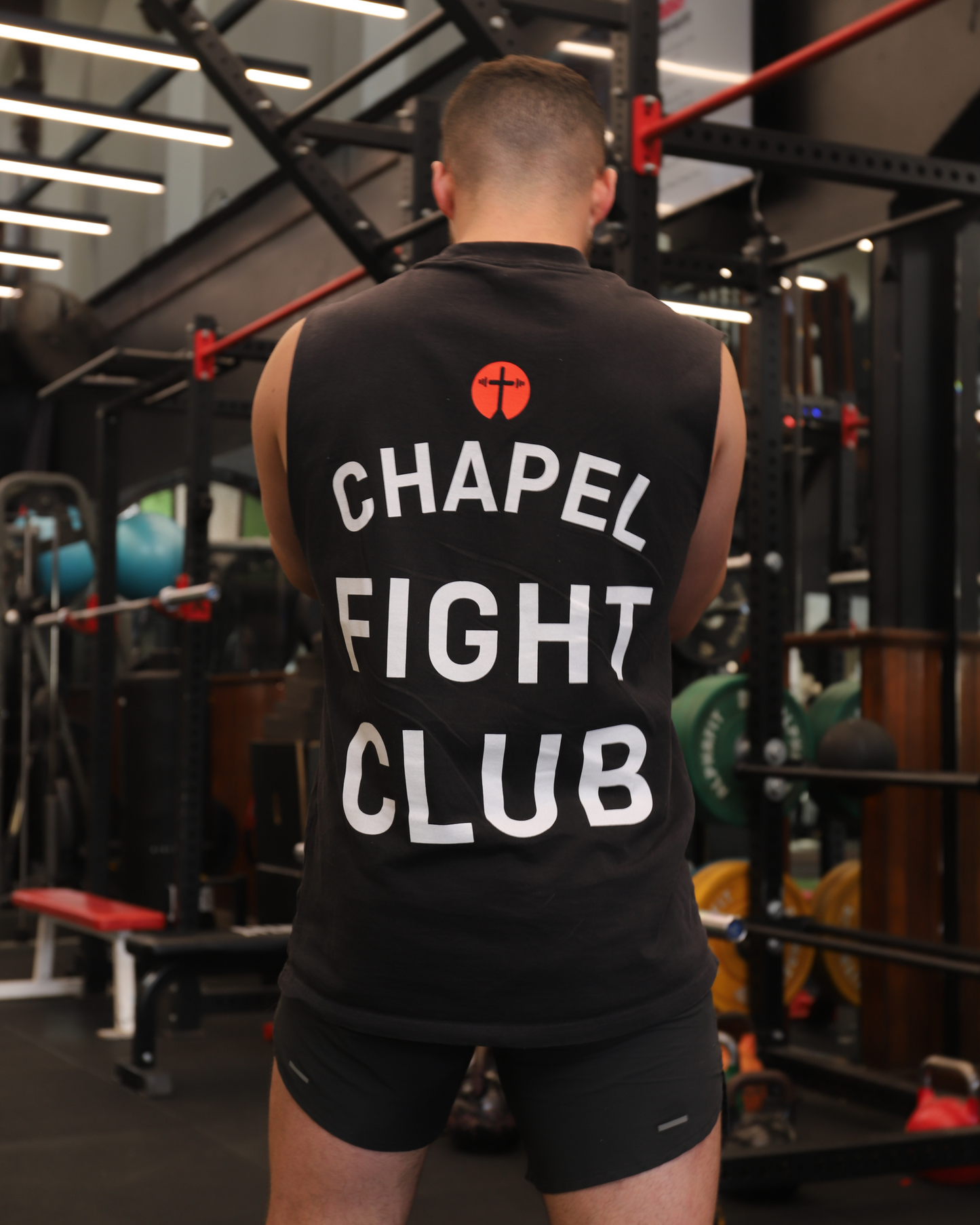 BLACK TEE - SLEEVELESS